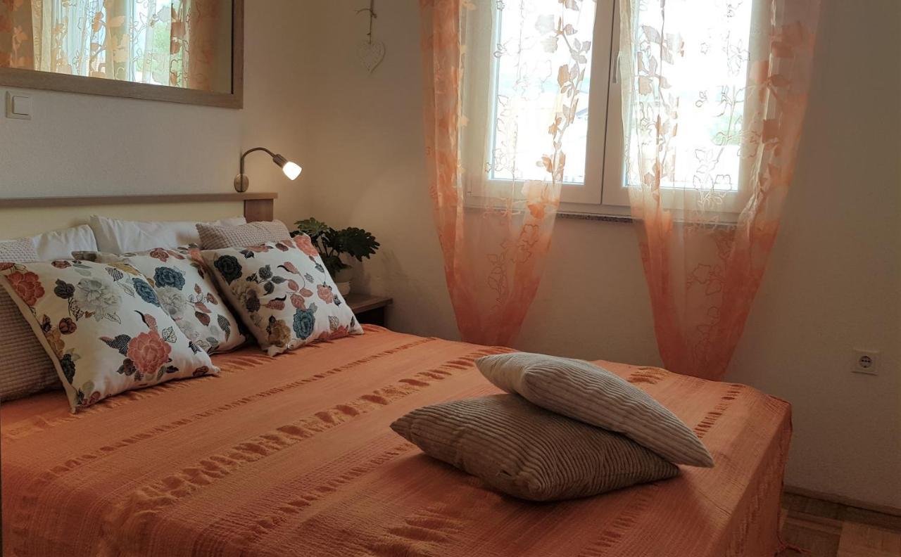 Apartmani Villa Lilliana Tribalj エクステリア 写真