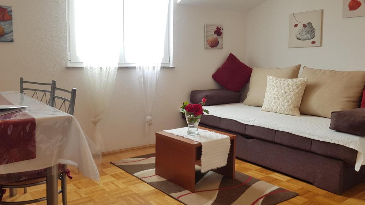Apartmani Villa Lilliana Tribalj エクステリア 写真