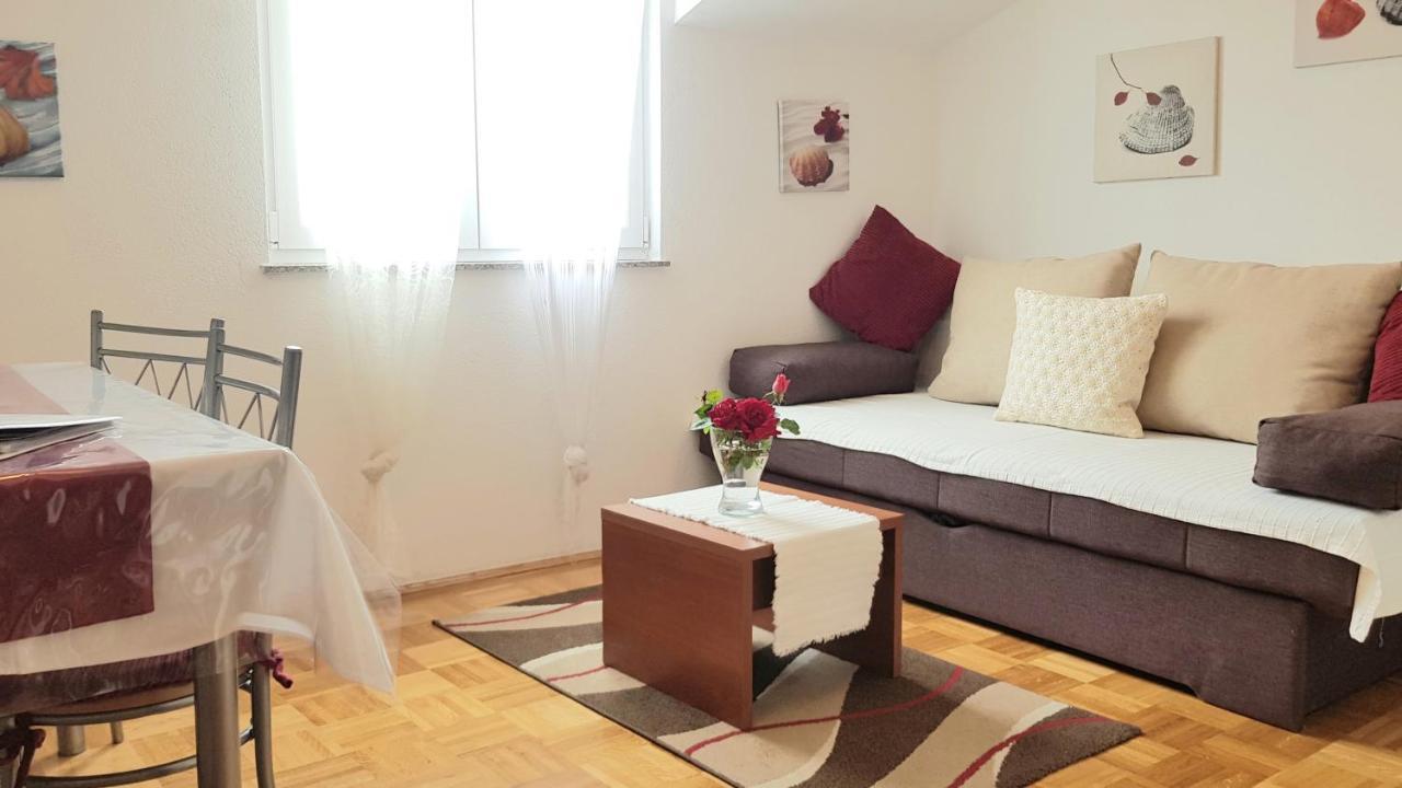 Apartmani Villa Lilliana Tribalj エクステリア 写真