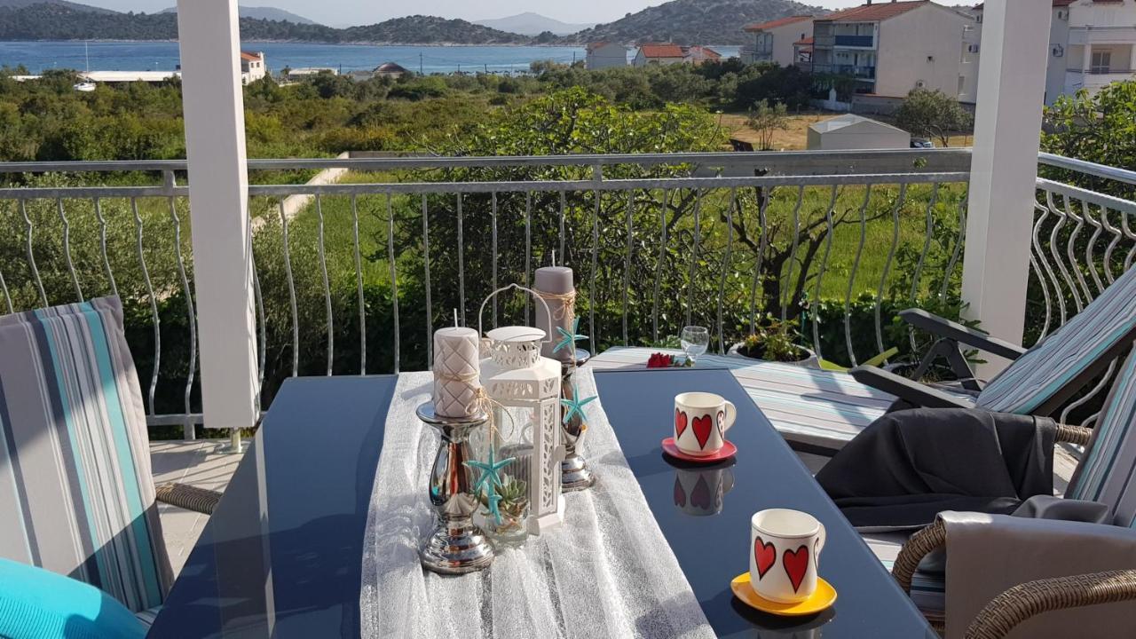 Apartmani Villa Lilliana Tribalj エクステリア 写真