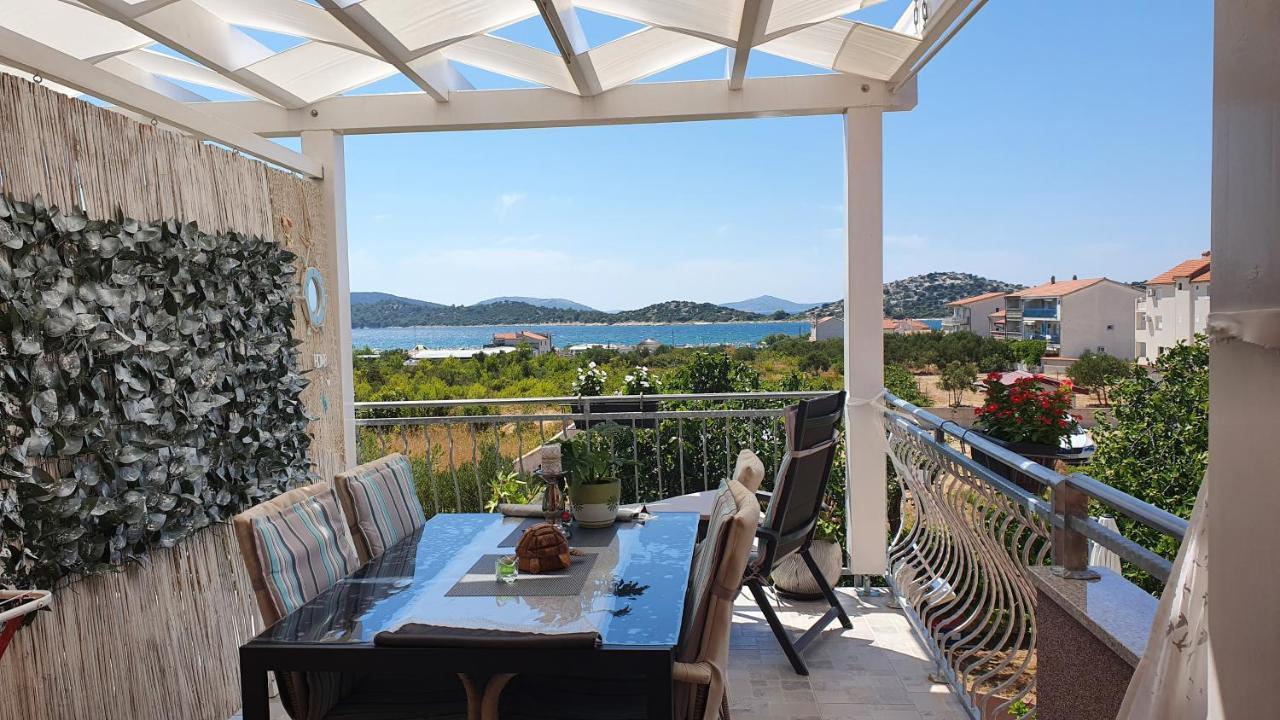 Apartmani Villa Lilliana Tribalj エクステリア 写真