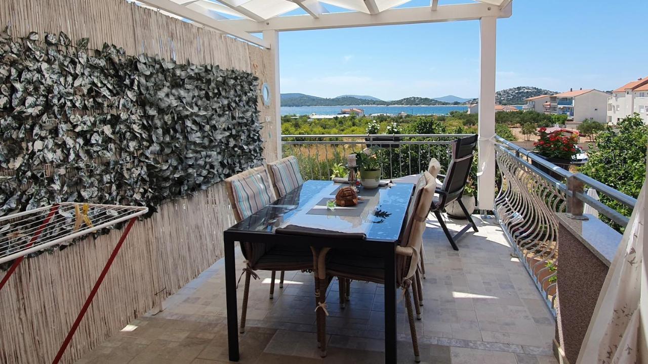 Apartmani Villa Lilliana Tribalj エクステリア 写真