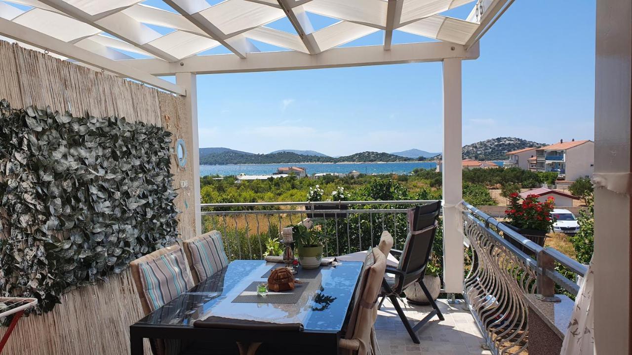Apartmani Villa Lilliana Tribalj エクステリア 写真