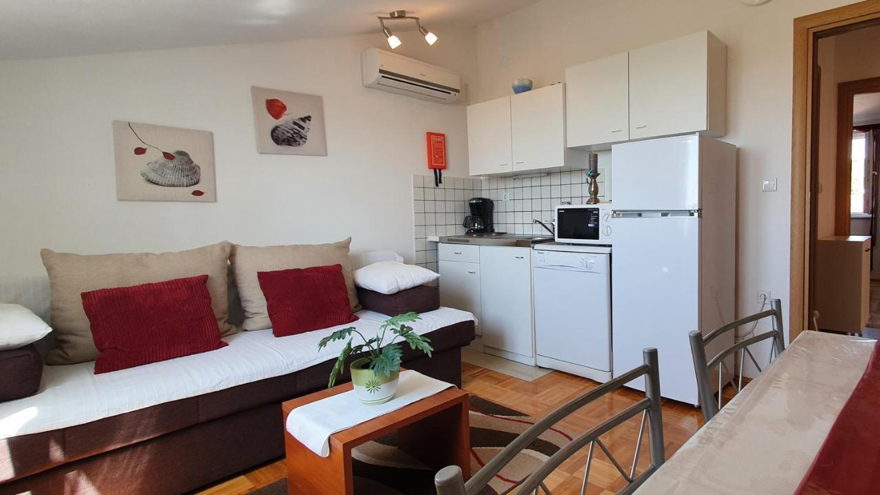 Apartmani Villa Lilliana Tribalj エクステリア 写真