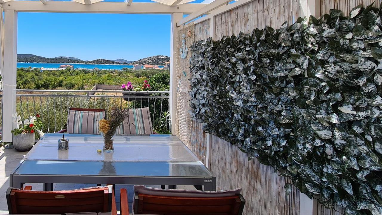 Apartmani Villa Lilliana Tribalj エクステリア 写真