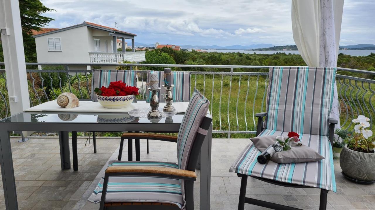 Apartmani Villa Lilliana Tribalj エクステリア 写真