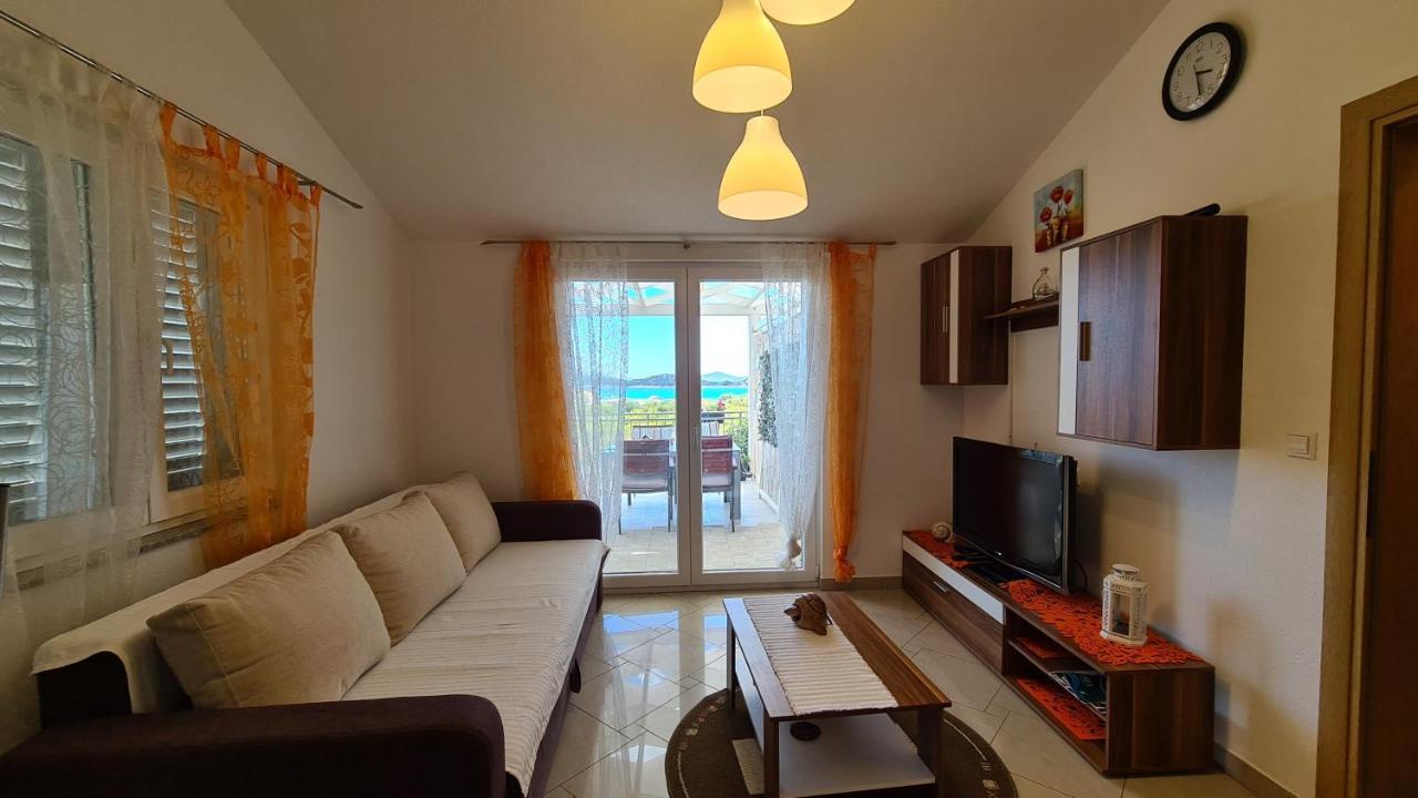 Apartmani Villa Lilliana Tribalj エクステリア 写真